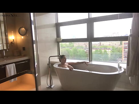 ❤️ Enorme babe die hartstochtelijk haar poesje aftrekt in de badkamer ️❌ Porn video at nl.porno24-7.ru ❌️ ❌️❤